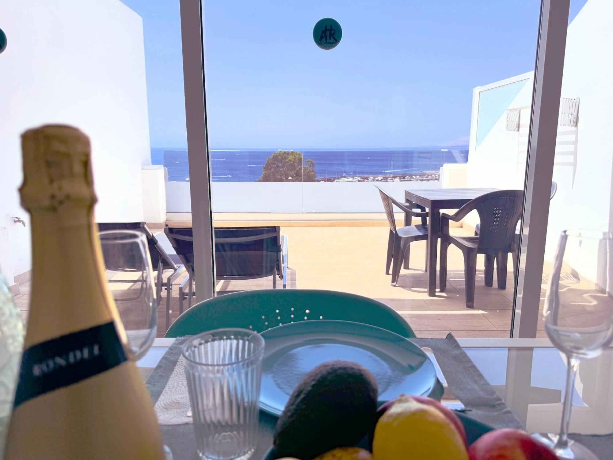 Arthouse Sea View - Acquamarina E Zaffiro Villa Puerto del Carmen  Bagian luar foto